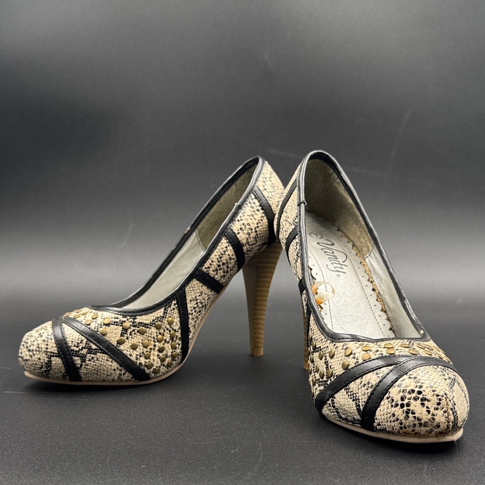 Vanity Snakeskin Black and Tan Heels